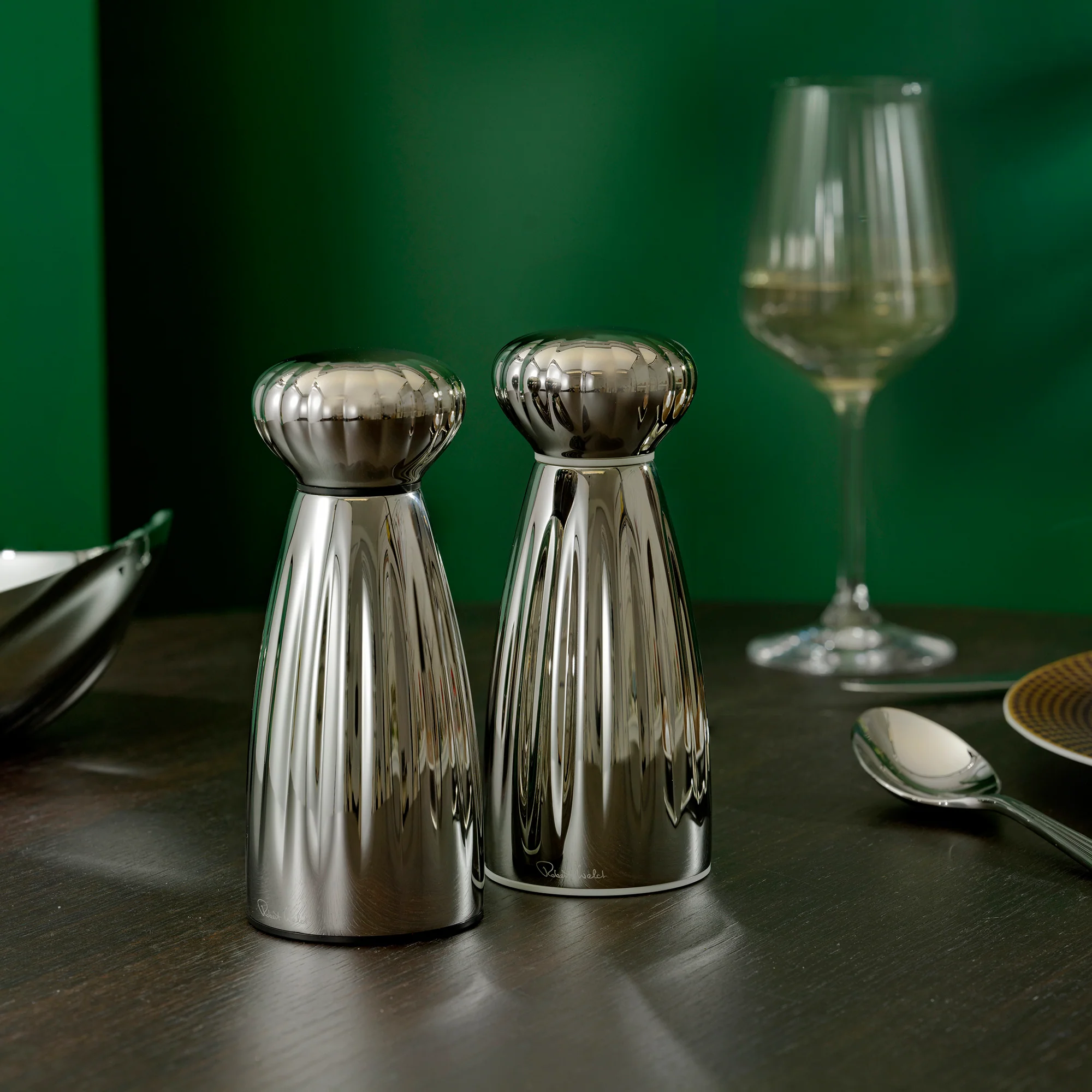 Palm Bright Stainless Steel Medium Mills and Tray Set - Image 2